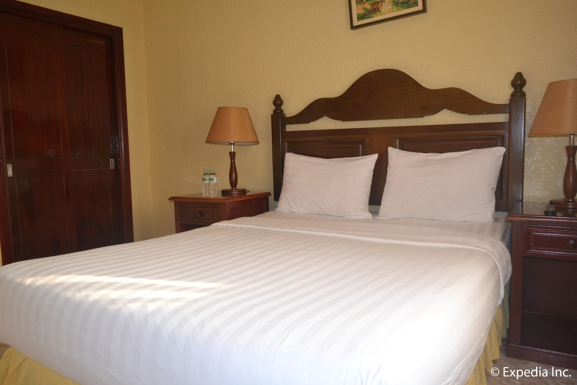 Fontana Hotel And Villas - Fontana Hot Spring Leisure Parks Mabalacat Exterior photo