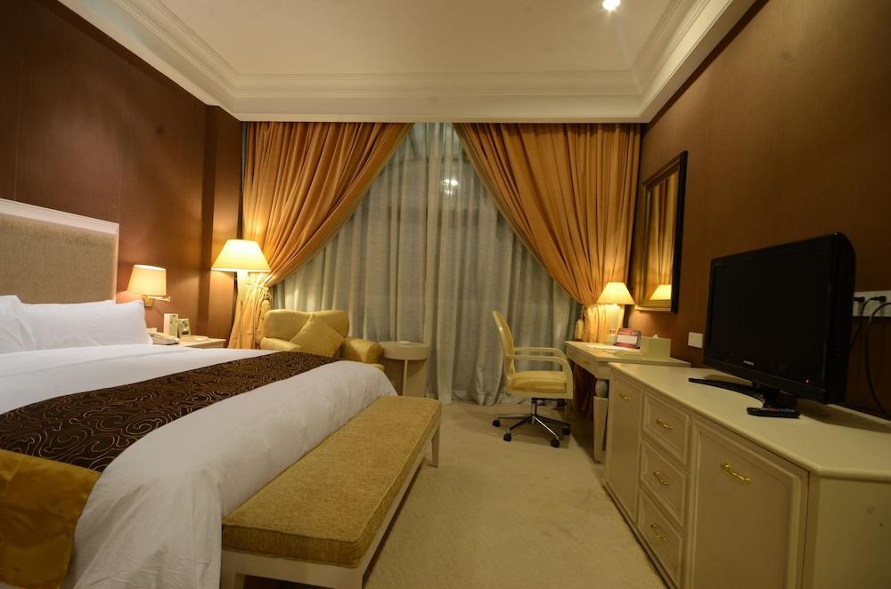 Fontana Hotel And Villas - Fontana Hot Spring Leisure Parks Mabalacat Exterior photo
