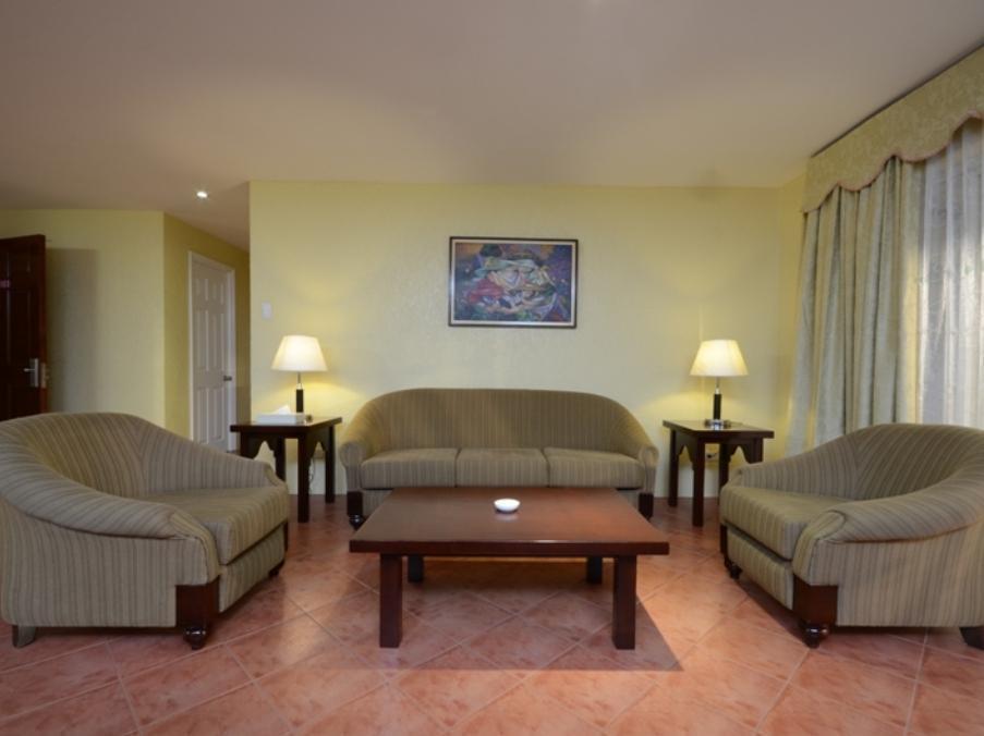 Fontana Hotel And Villas - Fontana Hot Spring Leisure Parks Mabalacat Exterior photo