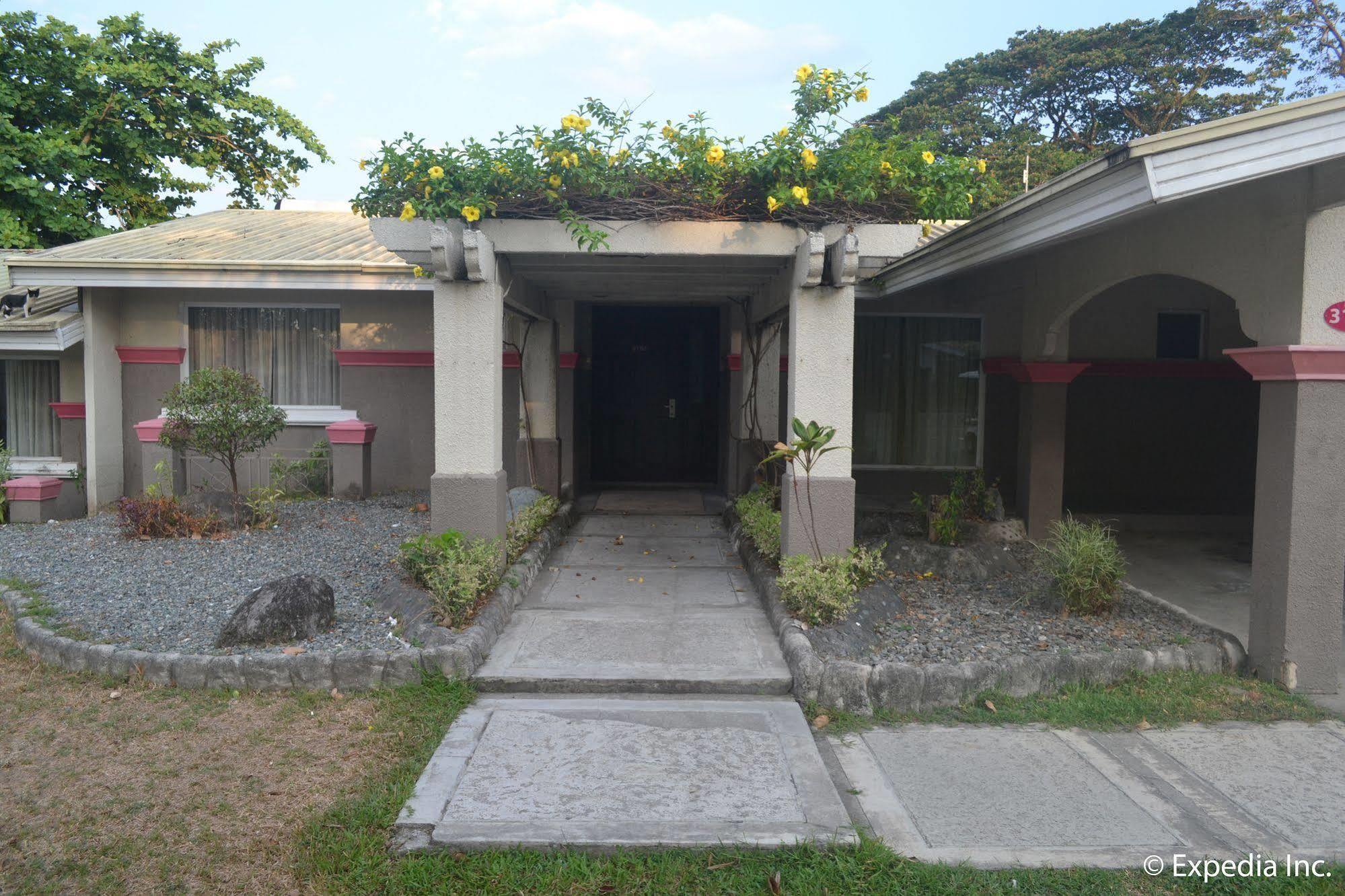 Fontana Hotel And Villas - Fontana Hot Spring Leisure Parks Mabalacat Exterior photo