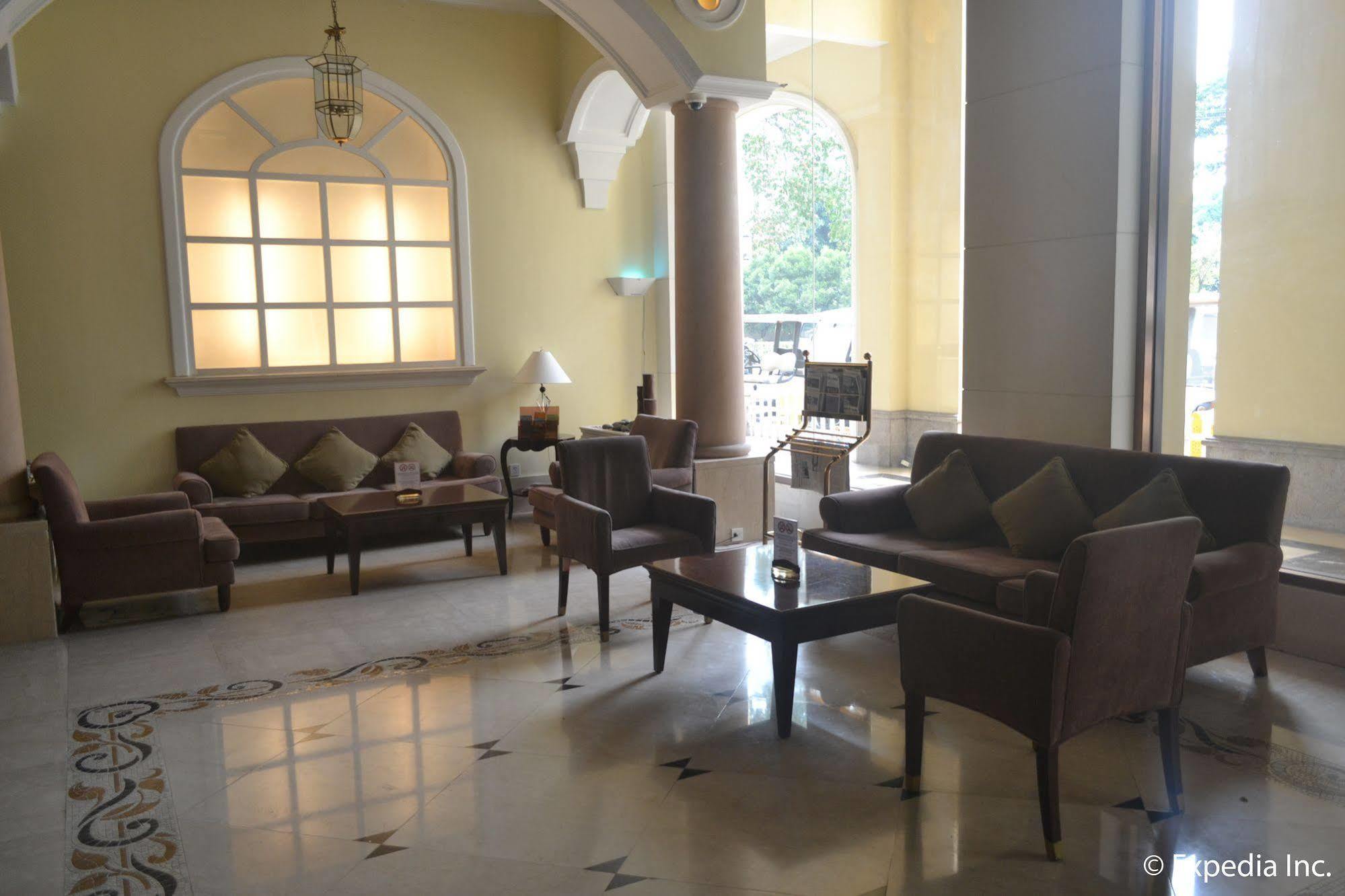Fontana Hotel And Villas - Fontana Hot Spring Leisure Parks Mabalacat Exterior photo