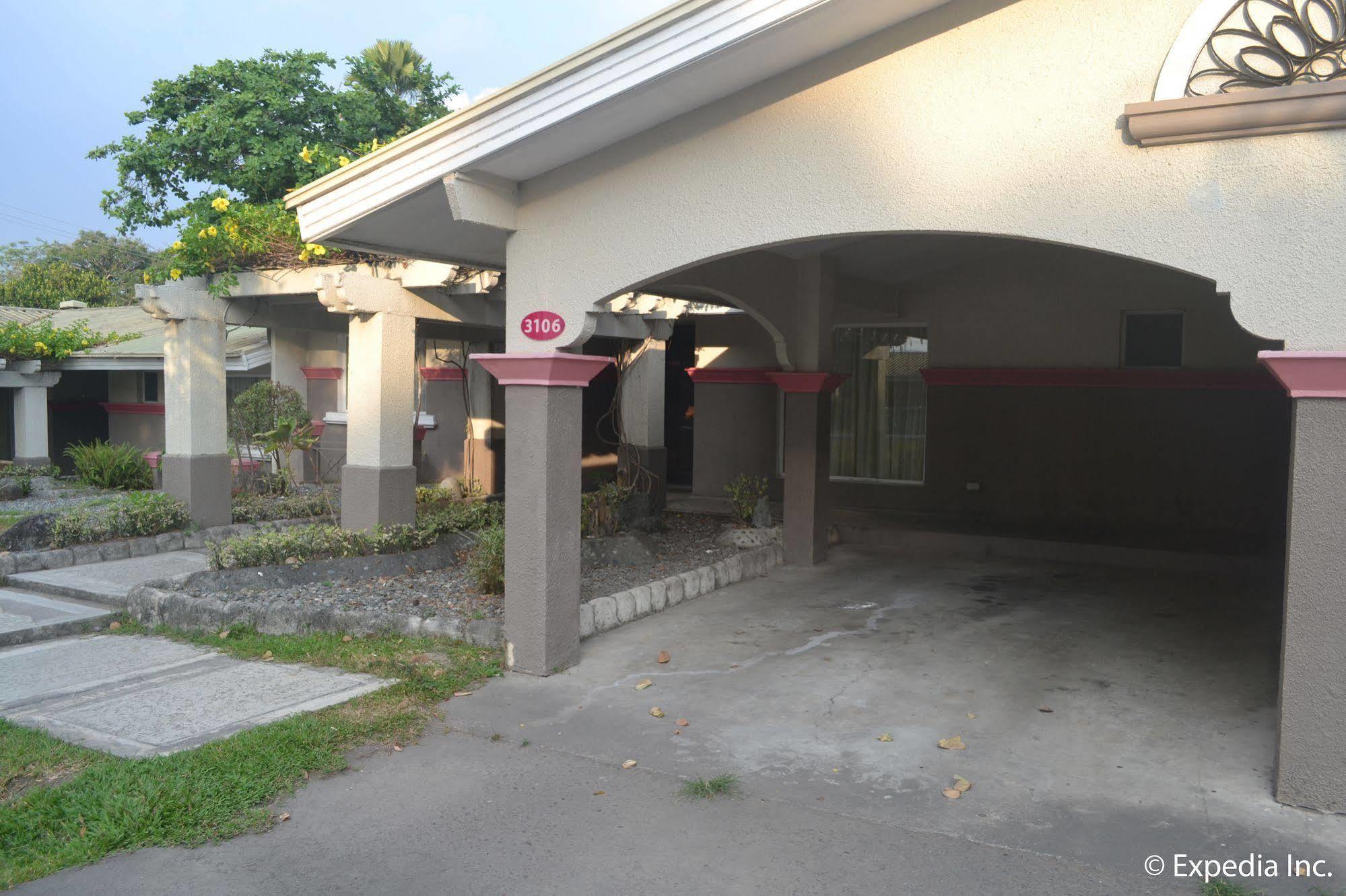 Fontana Hotel And Villas - Fontana Hot Spring Leisure Parks Mabalacat Exterior photo