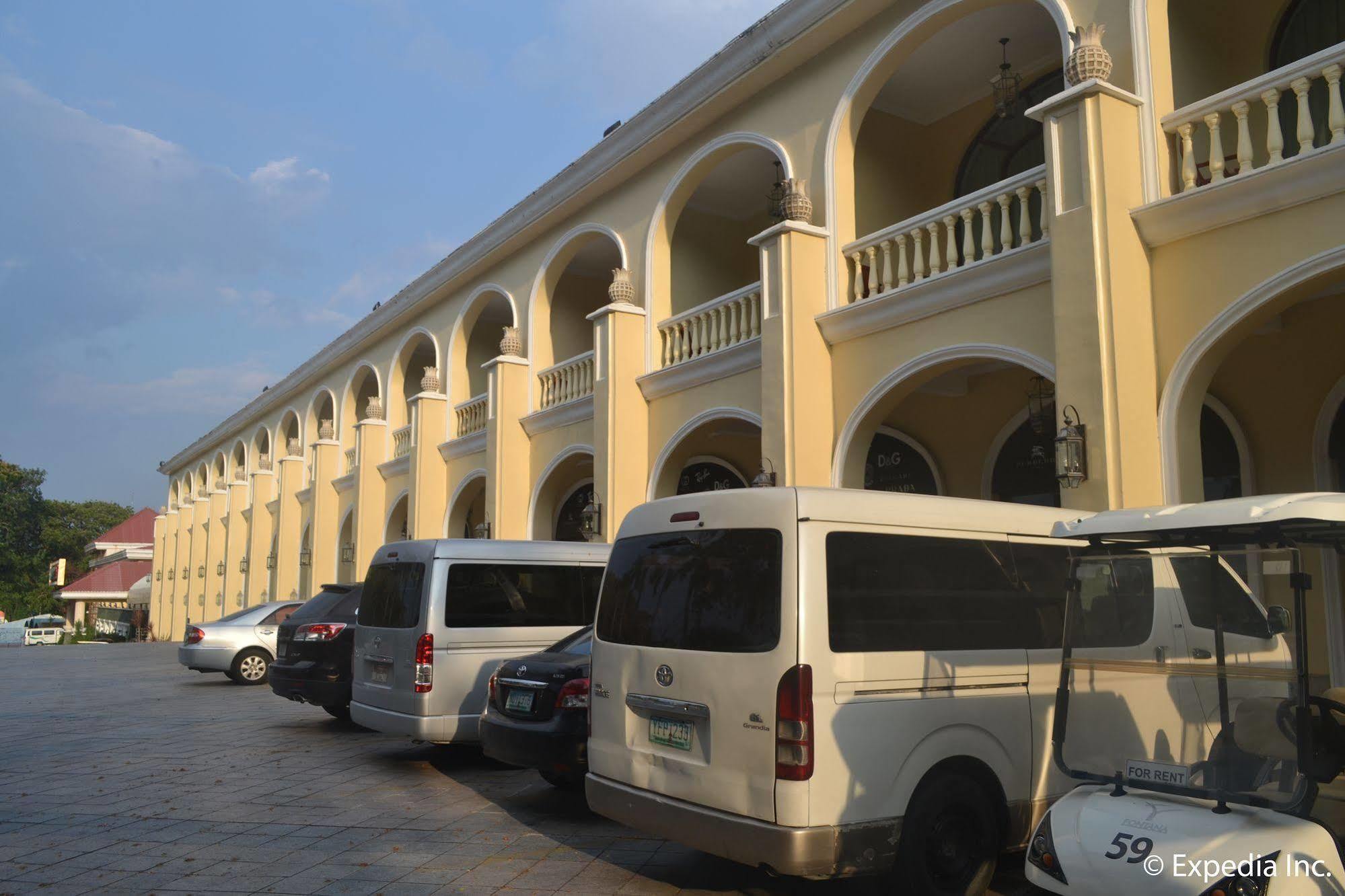 Fontana Hotel And Villas - Fontana Hot Spring Leisure Parks Mabalacat Exterior photo