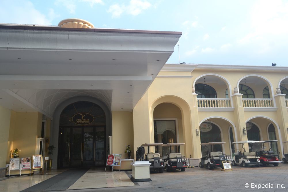Fontana Hotel And Villas - Fontana Hot Spring Leisure Parks Mabalacat Exterior photo